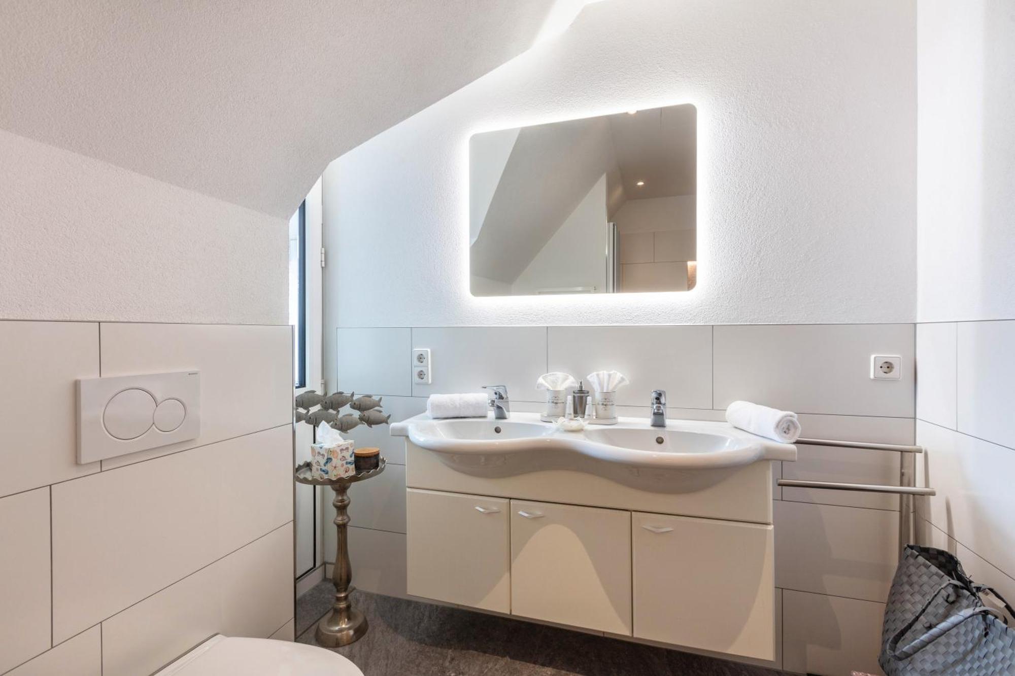 Villa Sunside Appartements 施卢赫湖 外观 照片
