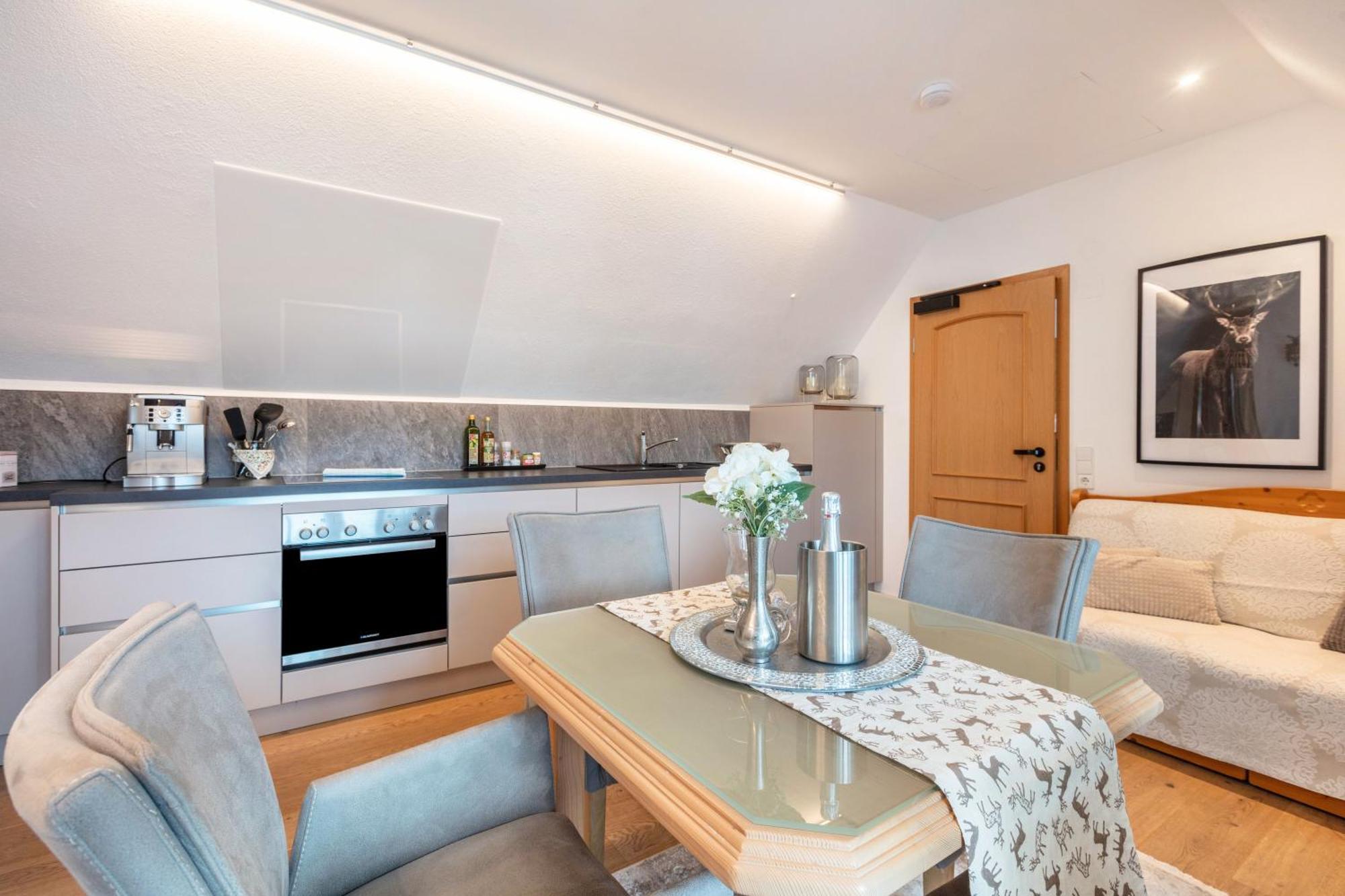 Villa Sunside Appartements 施卢赫湖 外观 照片